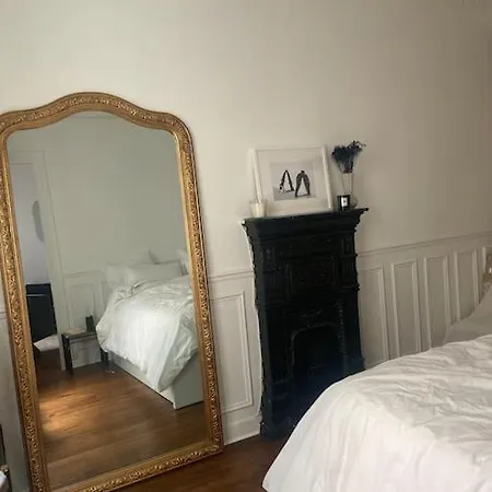 Apartment Paris: Cosy Au Pied De La Tour Eiffel